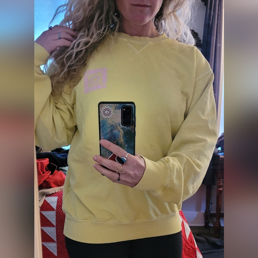 Light yellow comfy PacSun sweatshirt